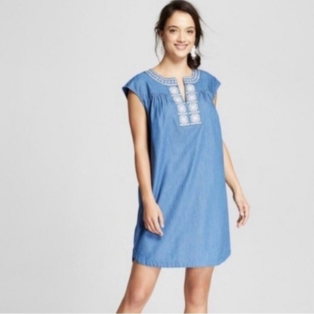 Knox Rose Boho Embroidered Sleeveless Chambray Denim Jean Shift Dress Small NWT